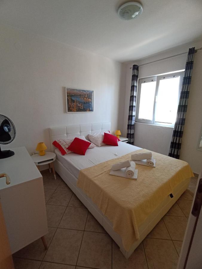 Apartments Dario Pag Town Kültér fotó